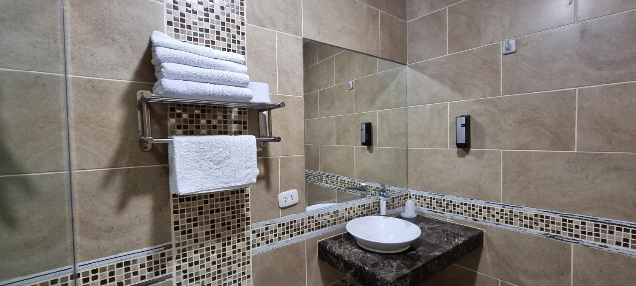 Hotel Imperio Real Трухильо Экстерьер фото