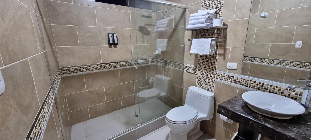 Hotel Imperio Real Трухильо Экстерьер фото