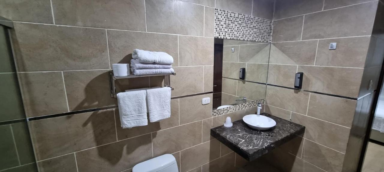 Hotel Imperio Real Трухильо Экстерьер фото